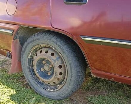 Червоний Деу Нексія, об'ємом двигуна 1.5 л та пробігом 221 тис. км за 1650 $, фото 5 на Automoto.ua