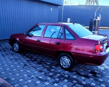 Красный Дэу Нексия, объемом двигателя 1.5 л и пробегом 200 тыс. км за 2400 $, фото 1 на Automoto.ua