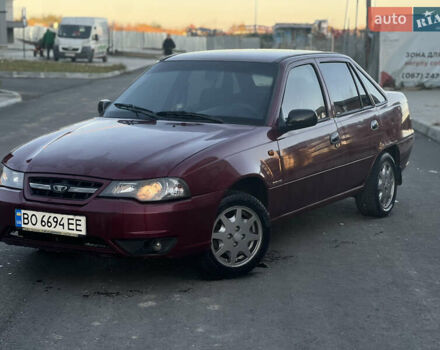 Красный Дэу Нексия, объемом двигателя 1.6 л и пробегом 240 тыс. км за 1200 $, фото 1 на Automoto.ua
