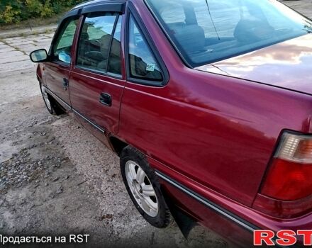 Красный Дэу Нексия, объемом двигателя 1.5 л и пробегом 320 тыс. км за 1500 $, фото 4 на Automoto.ua