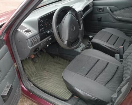 Червоний Деу Нексія, об'ємом двигуна 1.5 л та пробігом 111 тис. км за 1400 $, фото 4 на Automoto.ua