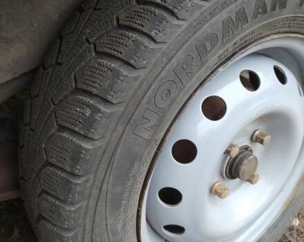 Красный Дэу Нексия, объемом двигателя 1.6 л и пробегом 200 тыс. км за 1700 $, фото 4 на Automoto.ua