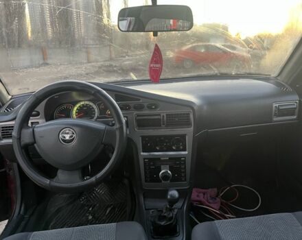 Червоний Деу Нексія, об'ємом двигуна 1.6 л та пробігом 345 тис. км за 1250 $, фото 6 на Automoto.ua