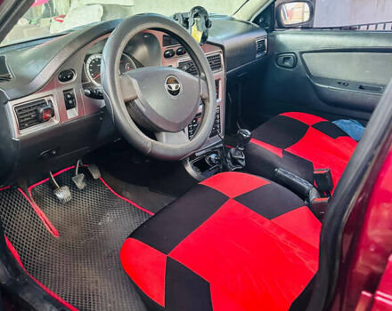 Червоний Деу Нексія, об'ємом двигуна 1.6 л та пробігом 168 тис. км за 3000 $, фото 6 на Automoto.ua