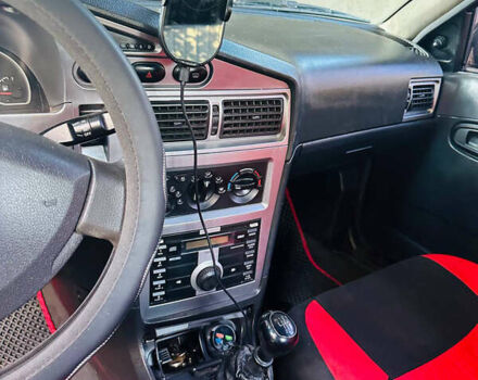 Червоний Деу Нексія, об'ємом двигуна 1.6 л та пробігом 168 тис. км за 3000 $, фото 9 на Automoto.ua