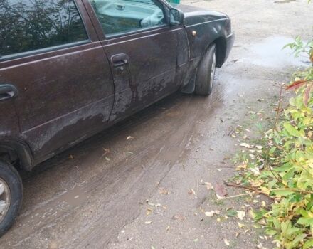 Красный Дэу Нексия, объемом двигателя 1.5 л и пробегом 5 тыс. км за 929 $, фото 1 на Automoto.ua