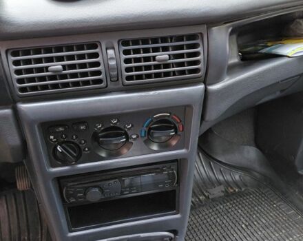 Червоний Деу Нексія, об'ємом двигуна 1.5 л та пробігом 176 тис. км за 1500 $, фото 4 на Automoto.ua