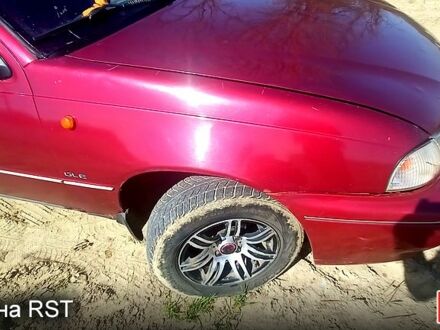 Деу Нексія 1995 у Савране на Automoto.ua Червоний Деу Нексія, об'ємом двигуна 1.6 л та пробігом 300 тис. км за 1100 $, фото 1 на Automoto.ua