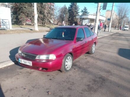 Дэу Нексия 1995 в Кривом Роге на Automoto.ua Красный Дэу Нексия, объемом двигателя 1.5 л и пробегом 230 тыс. км за 1250 $, фото 1 на Automoto.ua