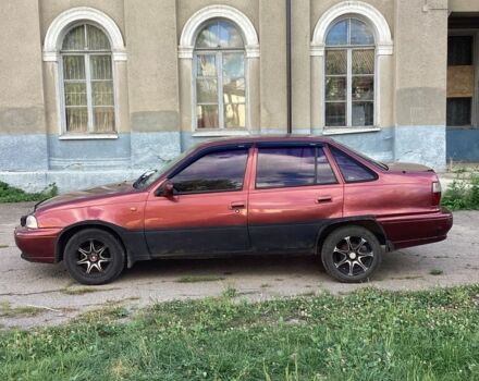 Красный Дэу Нексия, объемом двигателя 1.5 л и пробегом 700 тыс. км за 2000 $, фото 1 на Automoto.ua