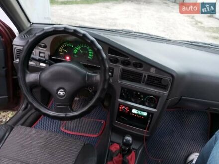 Дэу Нексия 1997 в Киеве на Automoto.ua Красный Дэу Нексия, объемом двигателя 1.5 л и пробегом 200 тыс. км за 1700 $, фото 1 на Automoto.ua