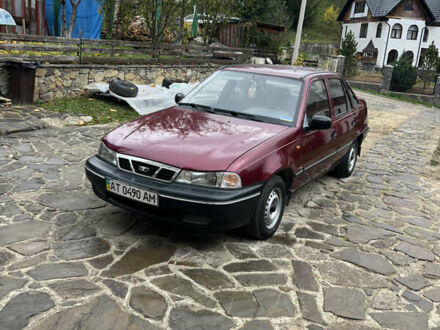 Дэу Нексия 2007 в Надворной на Automoto.ua Красный Дэу Нексия, объемом двигателя 1.5 л и пробегом 86 тыс. км за 1900 $, фото 1 на Automoto.ua