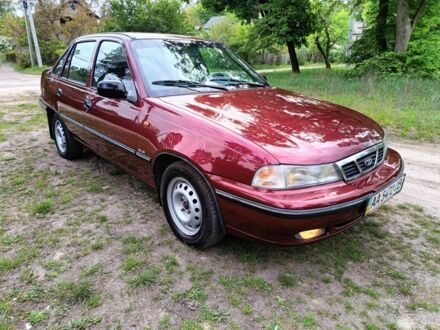 Дэу Нексия 2007 в Киеве на Automoto.ua Красный Дэу Нексия, объемом двигателя 1.6 л и пробегом 140 тыс. км за 2450 $, фото 1 на Automoto.ua