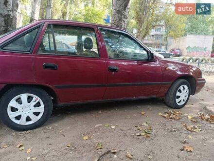 Дэу Нексия 2008 в Николаеве на Automoto.ua Красный Дэу Нексия, объемом двигателя 1.5 л и пробегом 220 тыс. км за 2000 $, фото 1 на Automoto.ua
