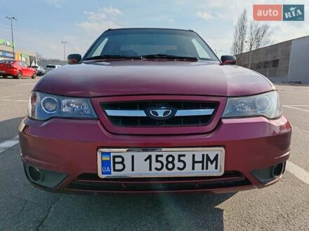 Деу Нексія 2011 у Полтаві на Automoto.ua Червоний Деу Нексія, об'ємом двигуна 1.5 л та пробігом 73 тис. км за 2900 $, фото 1 на Automoto.ua