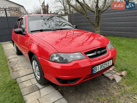 Красный Дэу Нексия, объемом двигателя 1.6 л и пробегом 136 тыс. км за 2900 $, фото 1 на Automoto.ua