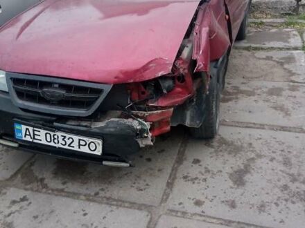 Деу Нексія 2012 у Кам'янське (Дніпродзержинськ) на Automoto.ua Червоний Деу Нексія, об'ємом двигуна 1.5 л та пробігом 290 тис. км за 1100 $, фото 1 на Automoto.ua