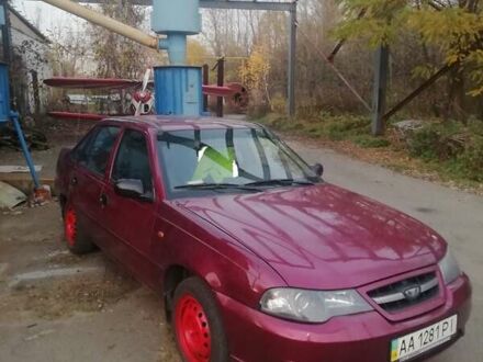 Дэу Нексия 2012 в Киеве на Automoto.ua Красный Дэу Нексия, объемом двигателя 1.5 л и пробегом 160 тыс. км за 4000 $, фото 1 на Automoto.ua