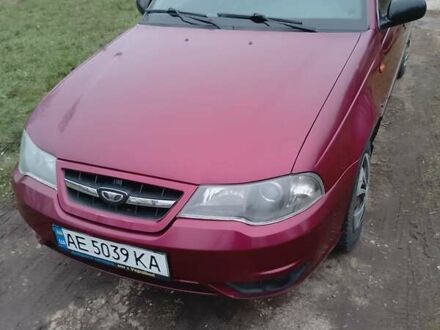 Деу Нексія 2012 у Кривому Розі на Automoto.ua Червоний Деу Нексія, об'ємом двигуна 1.6 л та пробігом 83 тис. км за 3200 $, фото 1 на Automoto.ua