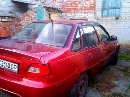 Дэу Нексия 2012 в Харькове на Automoto.ua Красный Дэу Нексия, объемом двигателя 1.5 л и пробегом 198 тыс. км за 1900 $, фото 1 на Automoto.ua
