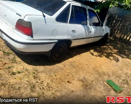 Дэу Нексия, объемом двигателя 1.6 л и пробегом 200 тыс. км за 900 $, фото 1 на Automoto.ua