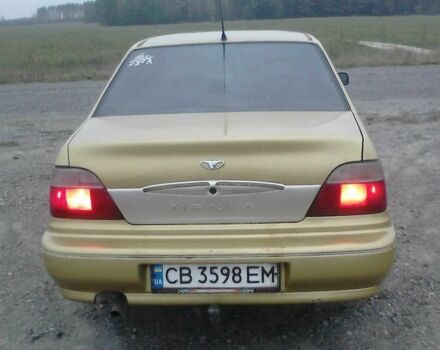 Желтый Дэу Нексия, объемом двигателя 1.5 л и пробегом 300 тыс. км за 1500 $, фото 7 на Automoto.ua