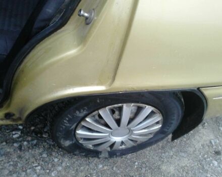 Желтый Дэу Нексия, объемом двигателя 1.5 л и пробегом 300 тыс. км за 1500 $, фото 13 на Automoto.ua