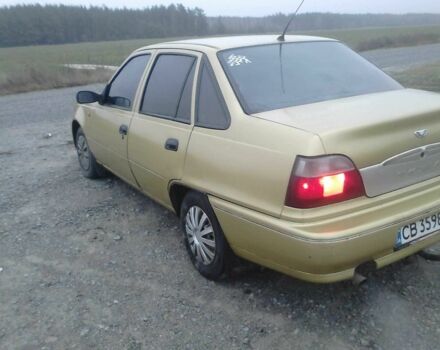 Желтый Дэу Нексия, объемом двигателя 1.5 л и пробегом 300 тыс. км за 1500 $, фото 5 на Automoto.ua