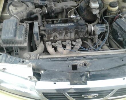 Желтый Дэу Нексия, объемом двигателя 1.5 л и пробегом 300 тыс. км за 1500 $, фото 14 на Automoto.ua