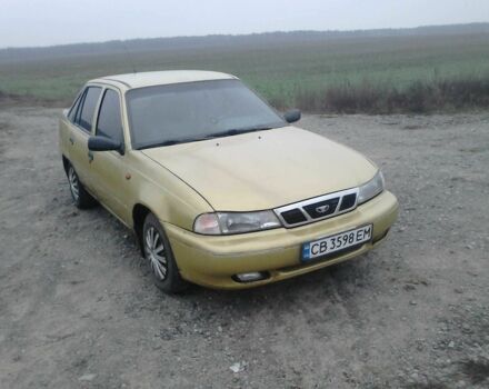 Желтый Дэу Нексия, объемом двигателя 1.5 л и пробегом 300 тыс. км за 1500 $, фото 1 на Automoto.ua