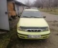 Жовтий Деу Нексія, об'ємом двигуна 1.5 л та пробігом 160 тис. км за 2000 $, фото 2 на Automoto.ua