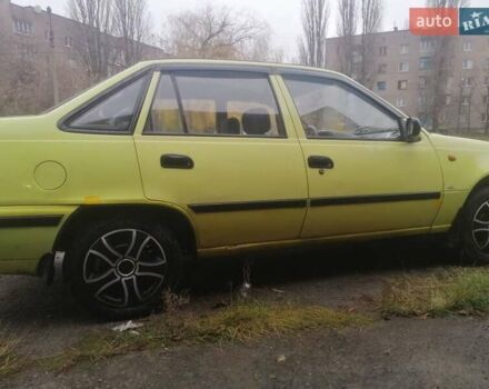 Дэу Нексия 2006 в Кривом Роге на Automoto.ua Желтый Дэу Нексия, объемом двигателя 1.5 л и пробегом 160 тыс. км за 2000 $, фото 6 на Automoto.ua