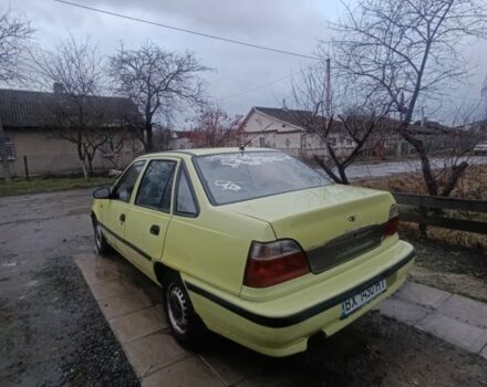 Жовтий Деу Нексія, об'ємом двигуна 1.5 л та пробігом 215 тис. км за 799 $, фото 3 на Automoto.ua