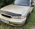 Желтый Дэу Нексия, объемом двигателя 1.5 л и пробегом 300 тыс. км за 1050 $, фото 1 на Automoto.ua
