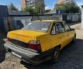 Желтый Дэу Нексия, объемом двигателя 1.5 л и пробегом 300 тыс. км за 550 $, фото 2 на Automoto.ua