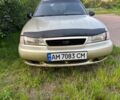 Желтый Дэу Нексия, объемом двигателя 1.5 л и пробегом 300 тыс. км за 1050 $, фото 1 на Automoto.ua
