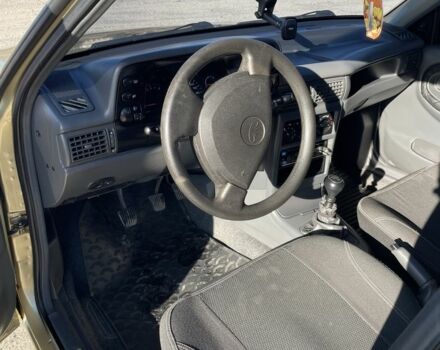 Желтый Дэу Нексия, объемом двигателя 1.5 л и пробегом 75 тыс. км за 4000 $, фото 13 на Automoto.ua