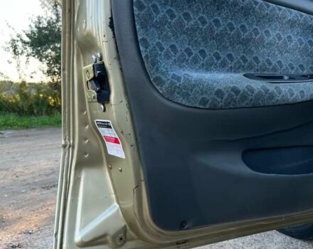 Желтый Дэу Нексия, объемом двигателя 1.5 л и пробегом 112 тыс. км за 2300 $, фото 21 на Automoto.ua