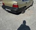 Желтый Дэу Нексия, объемом двигателя 1.5 л и пробегом 110 тыс. км за 699 $, фото 3 на Automoto.ua
