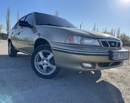 Желтый Дэу Нексия, объемом двигателя 1.5 л и пробегом 75 тыс. км за 4000 $, фото 1 на Automoto.ua