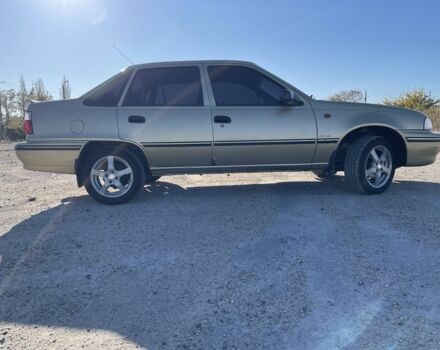 Желтый Дэу Нексия, объемом двигателя 1.5 л и пробегом 75 тыс. км за 4000 $, фото 3 на Automoto.ua