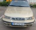 Желтый Дэу Нексия, объемом двигателя 1.5 л и пробегом 210 тыс. км за 1950 $, фото 1 на Automoto.ua