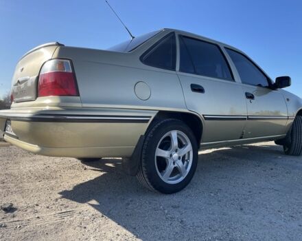 Желтый Дэу Нексия, объемом двигателя 1.5 л и пробегом 75 тыс. км за 4000 $, фото 5 на Automoto.ua