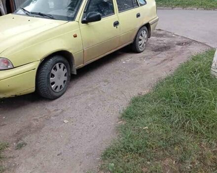 Жовтий Деу Нексія, об'ємом двигуна 1.5 л та пробігом 215 тис. км за 999 $, фото 7 на Automoto.ua