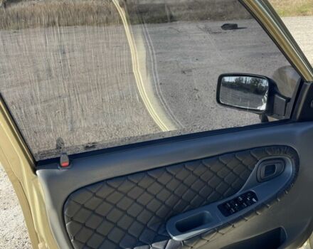 Желтый Дэу Нексия, объемом двигателя 1.5 л и пробегом 75 тыс. км за 4000 $, фото 14 на Automoto.ua