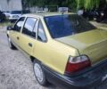 Желтый Дэу Нексия, объемом двигателя 1.5 л и пробегом 328 тыс. км за 1099 $, фото 5 на Automoto.ua