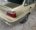 Желтый Дэу Нексия, объемом двигателя 1.5 л и пробегом 180 тыс. км за 1400 $, фото 2 на Automoto.ua