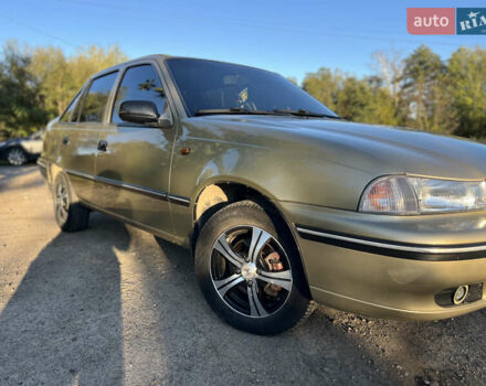 Желтый Дэу Нексия, объемом двигателя 1.5 л и пробегом 112 тыс. км за 2300 $, фото 14 на Automoto.ua