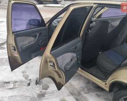 Жовтий Деу Нексія, об'ємом двигуна 1.6 л та пробігом 360 тис. км за 2000 $, фото 8 на Automoto.ua