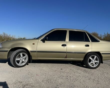 Желтый Дэу Нексия, объемом двигателя 1.5 л и пробегом 75 тыс. км за 4000 $, фото 10 на Automoto.ua